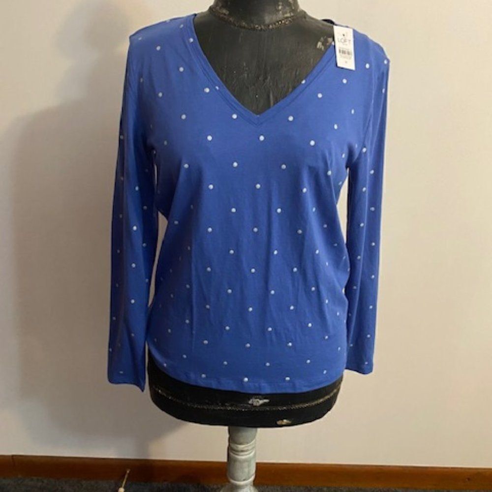 Ann Taylor Loft Outlet Blue Polka Dot V-Neck long sleeve Tee, size M